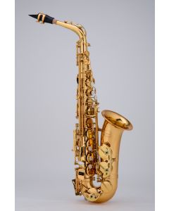 Chateau 22 Valencay. Gold lacquer finish with rectangular back pack case