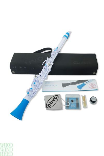 Clarinet in c nuvo clarineo white and blue, plastic throughout, outfit inc case